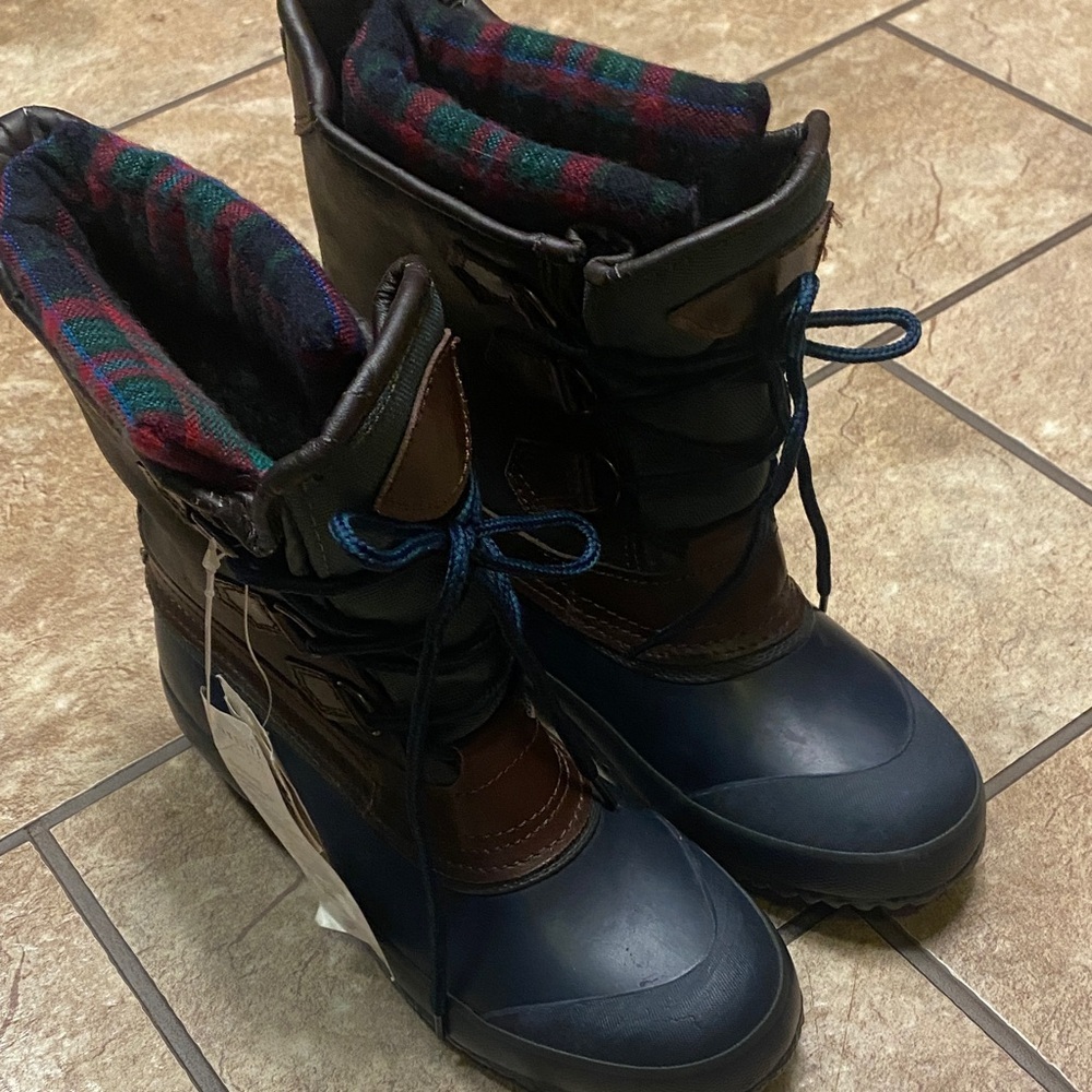 Thermolite Leather Winter Boots in Blue and Brown NWT Waterproof